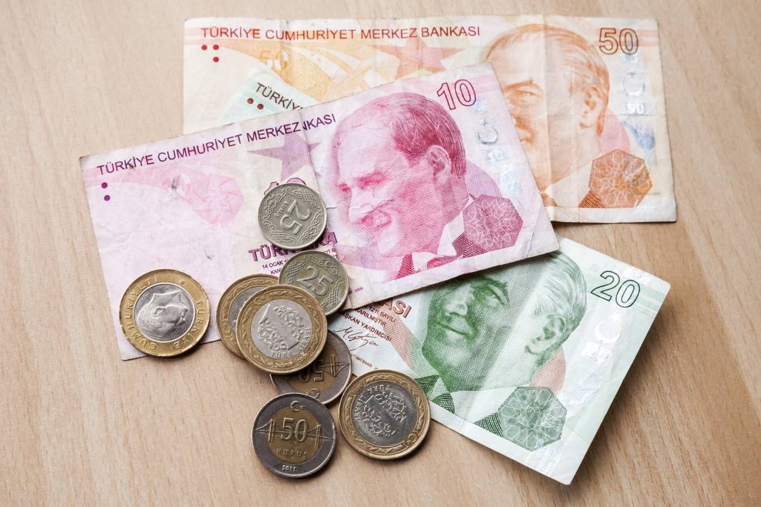 Ünlü ekonomist asgari ücret için Erdoğan'ın masasındaki rakamı açıkladı: Son kez büyük zam yapılacak! 3
